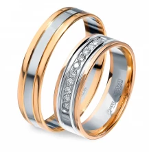 Золотое обручальное кольцо с бриллиантами