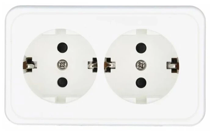 Розетка встраиваемая со шторками